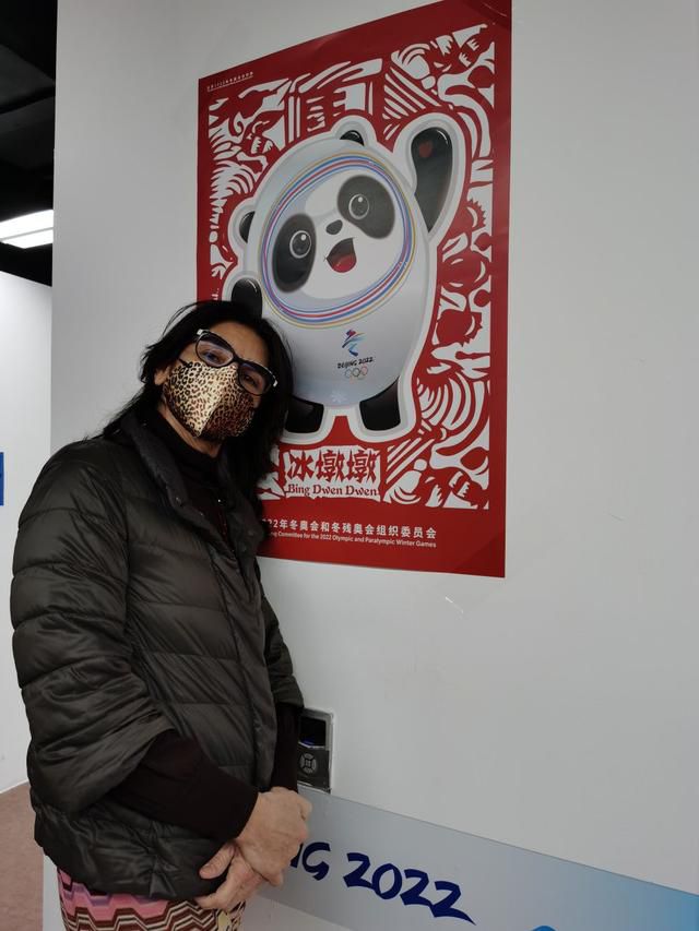 只要有个地儿，不耽误说话就成。